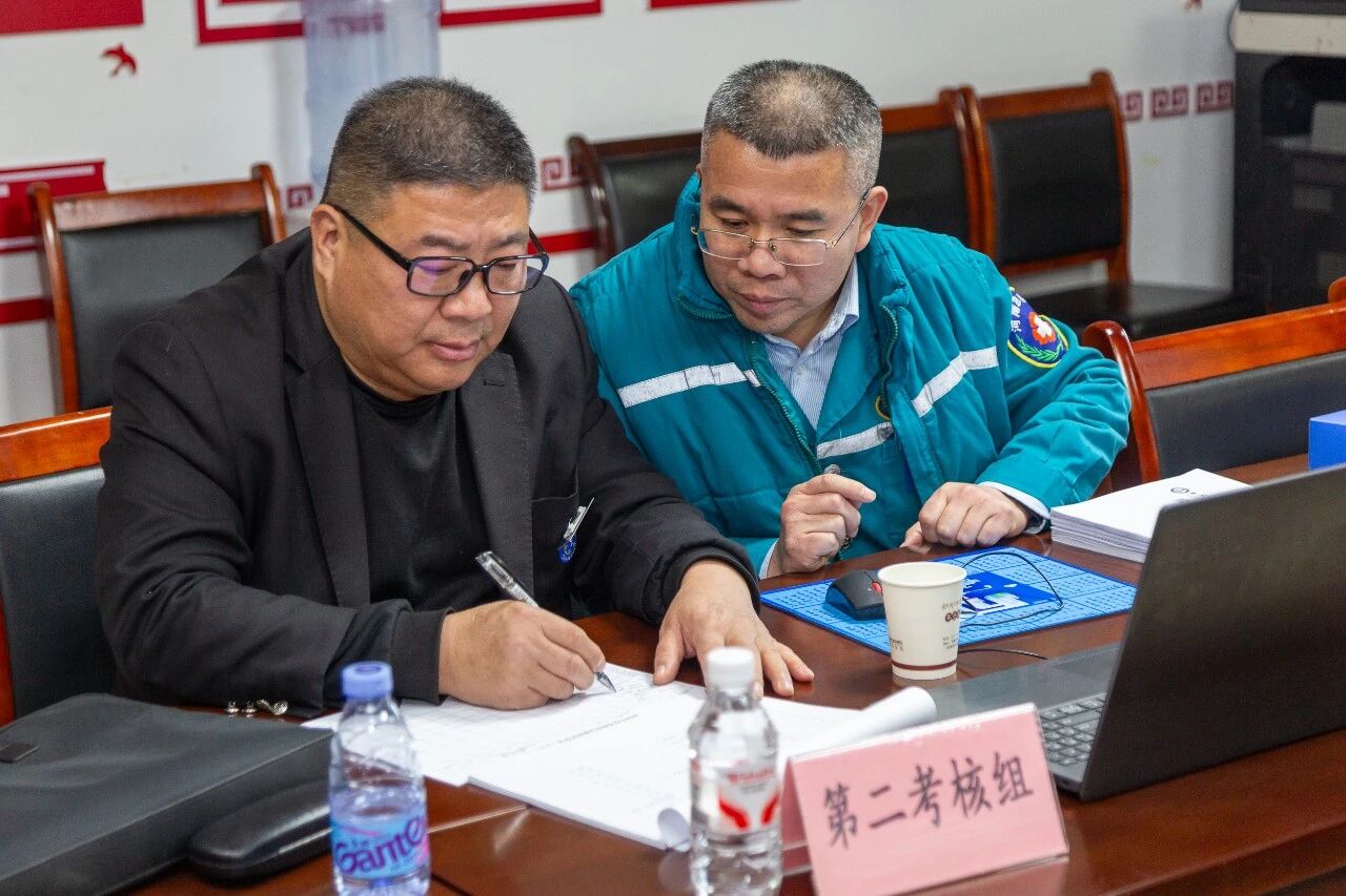 郑州紧急医疗救援中心对郑州中医骨伤医院 52 号急救站进行「2025 年度院前急救医疗考核」！