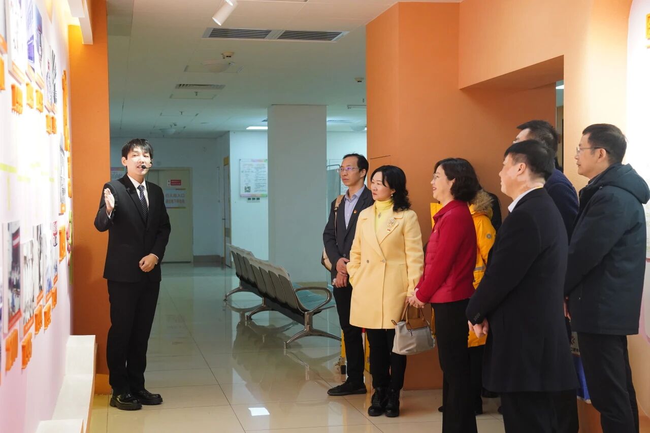 深圳市妇幼保健院专家团队赴百色开展党建与业务深度融合交流活动