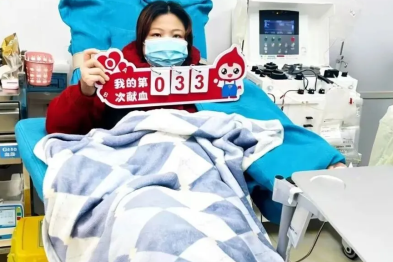 马丽，16 年 33 次献血 13000 毫升！