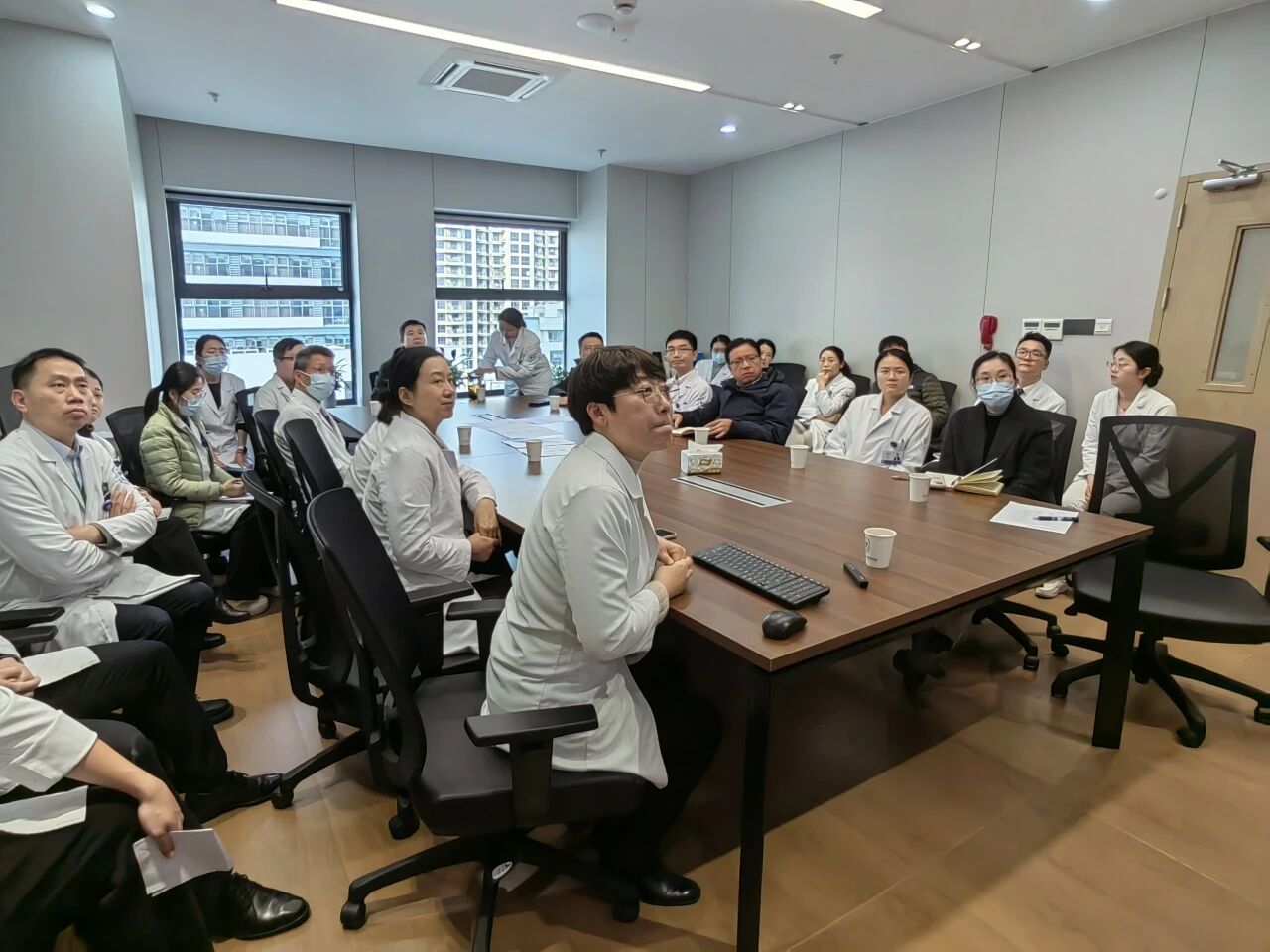 「我上了一堂最珍贵的临床诊断课」|浙大医学留学生亲历的罕见病救治