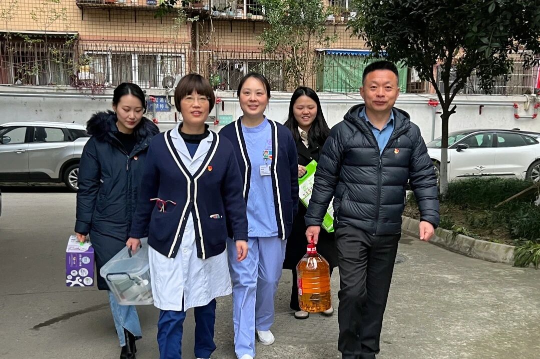 2025 新华公益纪实：以温暖之名，守护一座城的健康脉搏