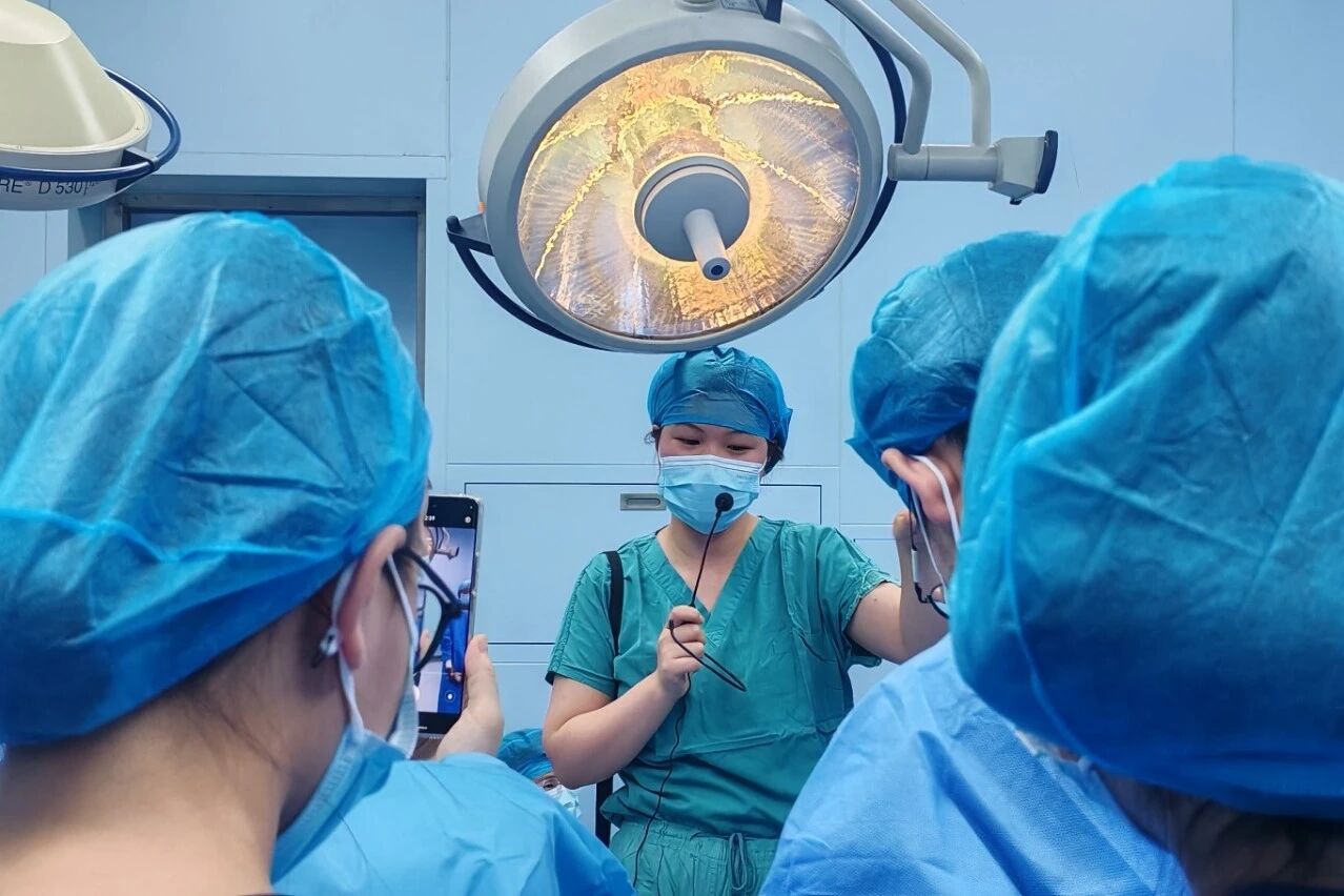 2025 新华公益纪实：以温暖之名，守护一座城的健康脉搏