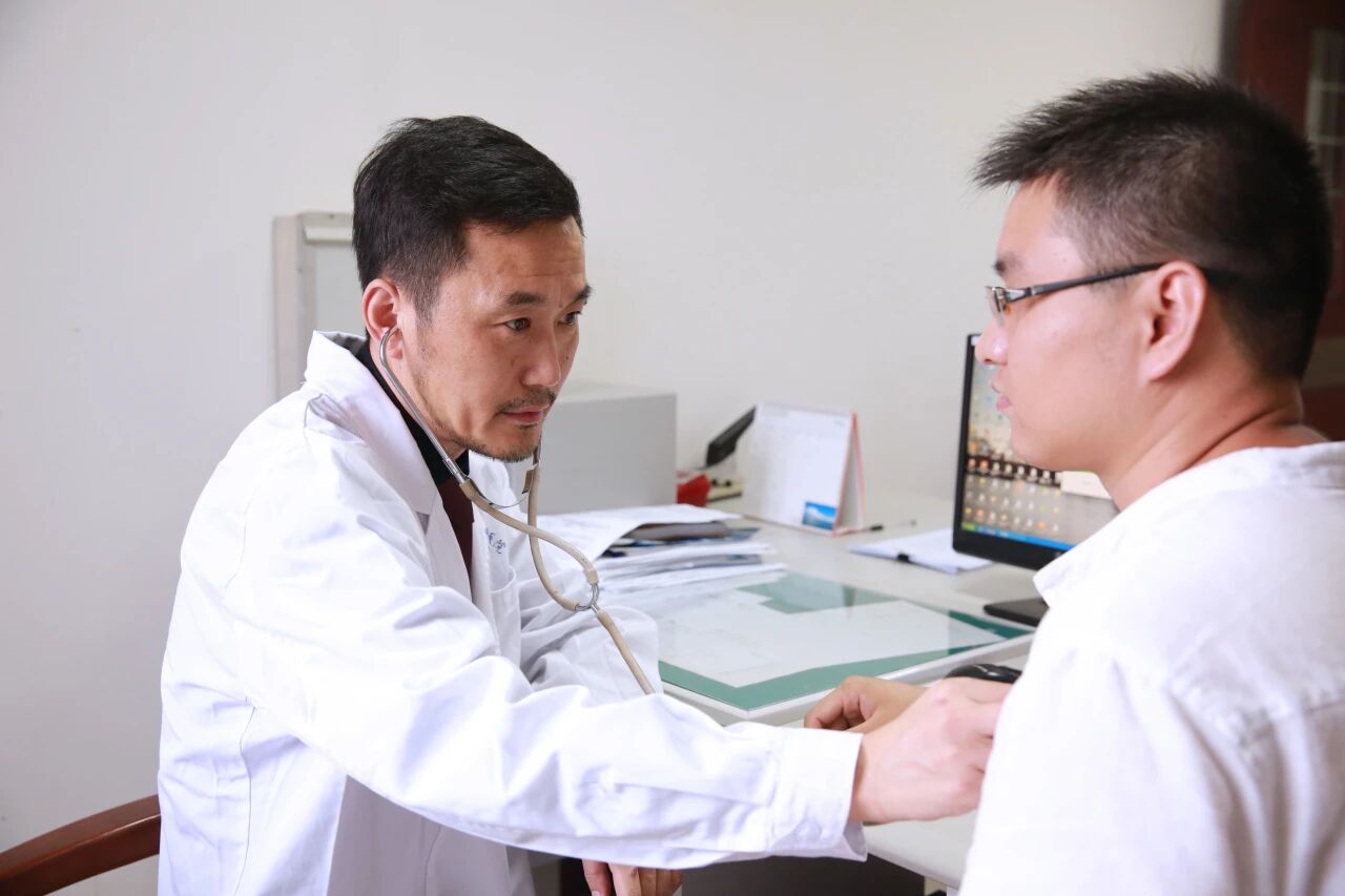 9 岁女孩追喊「妈妈」数分钟猝死!医生痛心:别让「情绪风暴」压垮脆弱的心脏