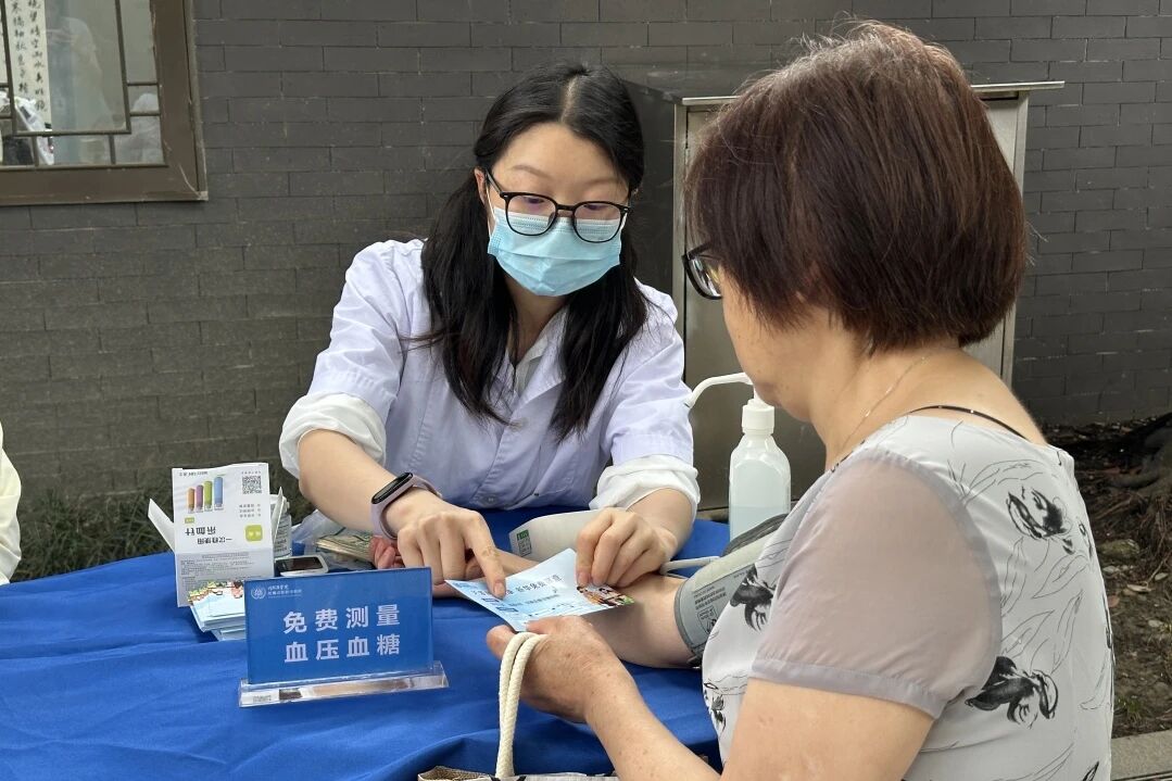 2025 新华公益纪实：以温暖之名，守护一座城的健康脉搏