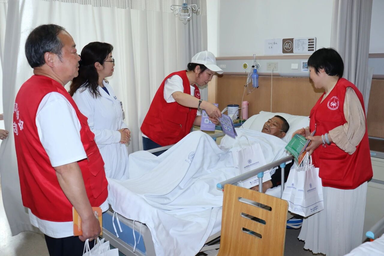 2025 新华公益纪实：以温暖之名，守护一座城的健康脉搏