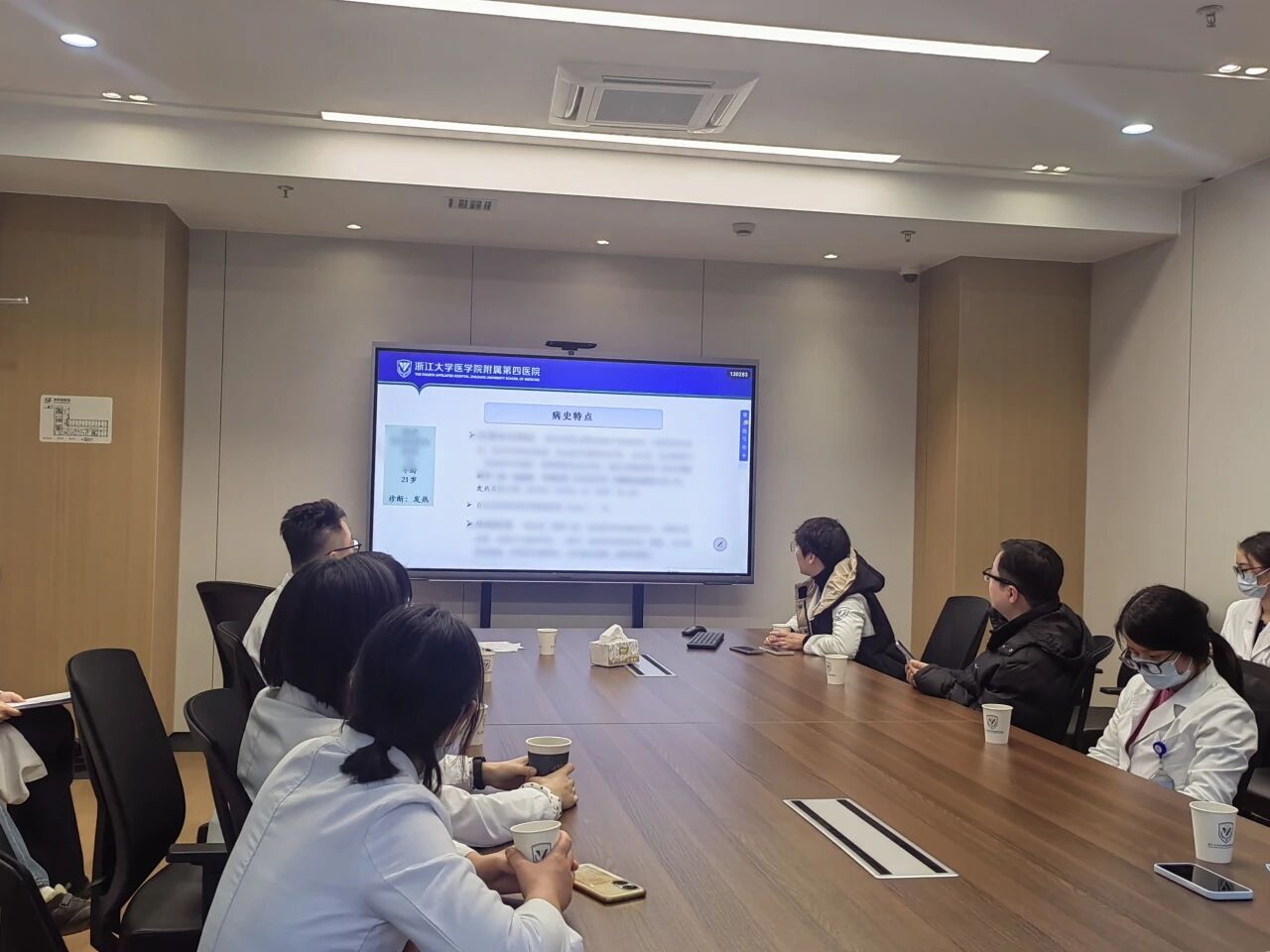 「我上了一堂最珍贵的临床诊断课」|浙大医学留学生亲历的罕见病救治