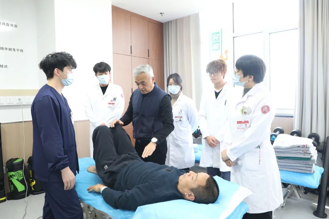 台湾知名康复专家叶恩教授莅临武汉中西医结合骨科医院参观交流 共探运动康复新路径