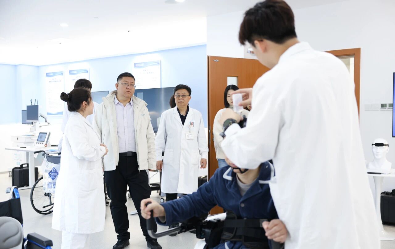 从「AI 诊室」到「脑机接口」：上海天佑医院打造智慧医疗新范式