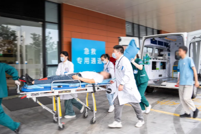 院前急救 跑在生死之前