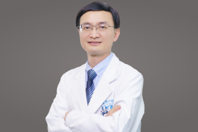 对话吴仁毅丨「死磕」疑难眼病，做守护眼健康的强力后盾