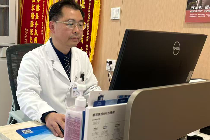 赵华平副院长荣晋主任医师！南宁华厦再添权威力量