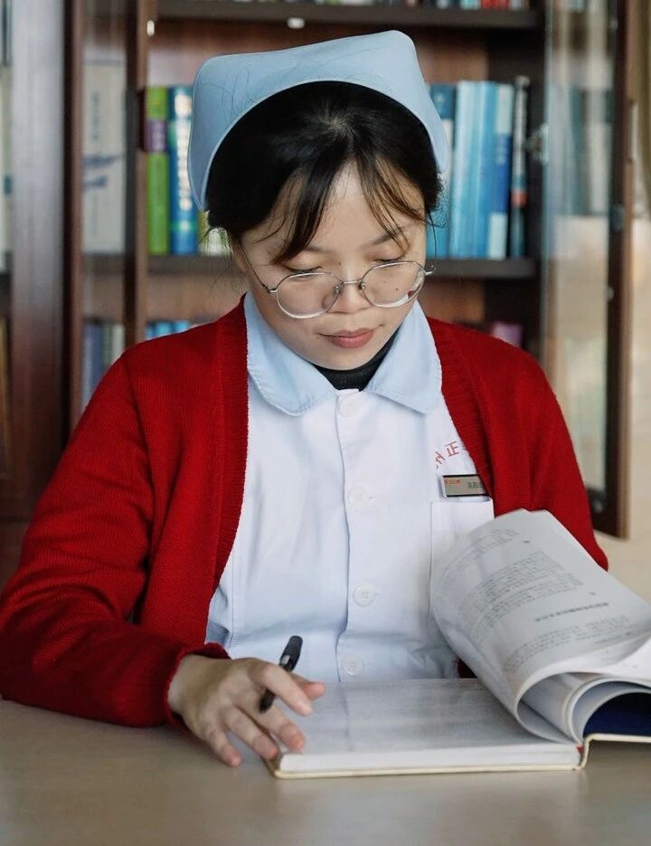 手术台上的「李一刀」，为何献「书海」？