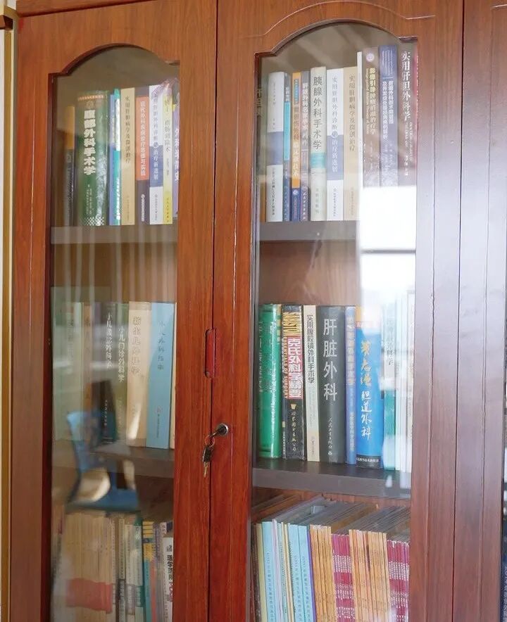 手术台上的「李一刀」，为何献「书海」？