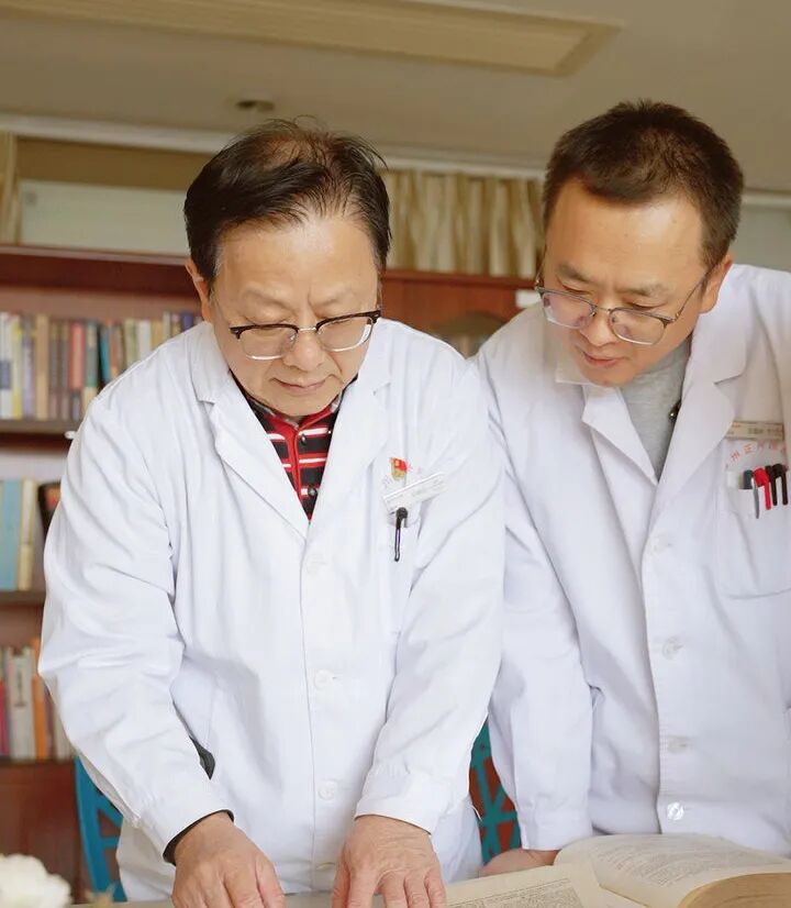 手术台上的「李一刀」，为何献「书海」？