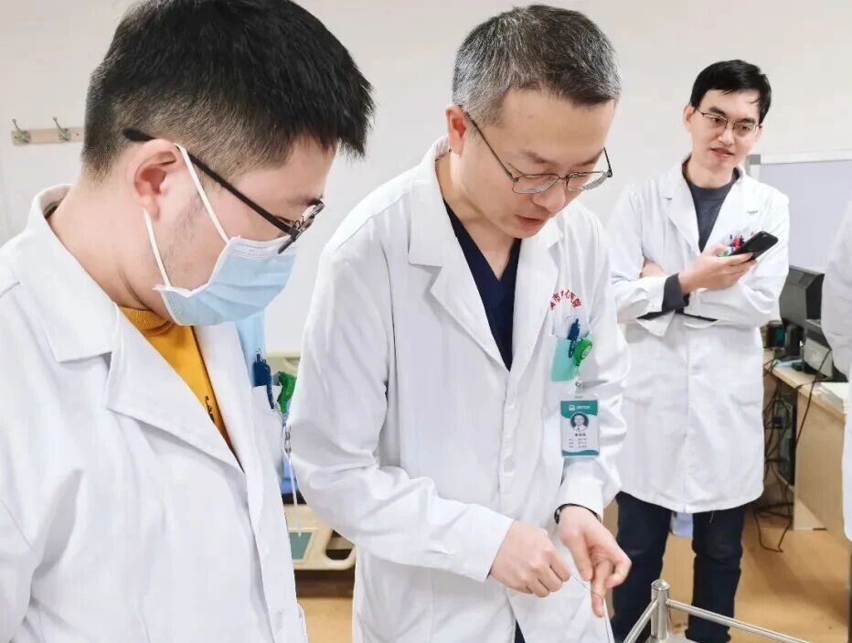 本溪市中心医院外科住培基地首届住院医师打结技能大赛圆满落幕