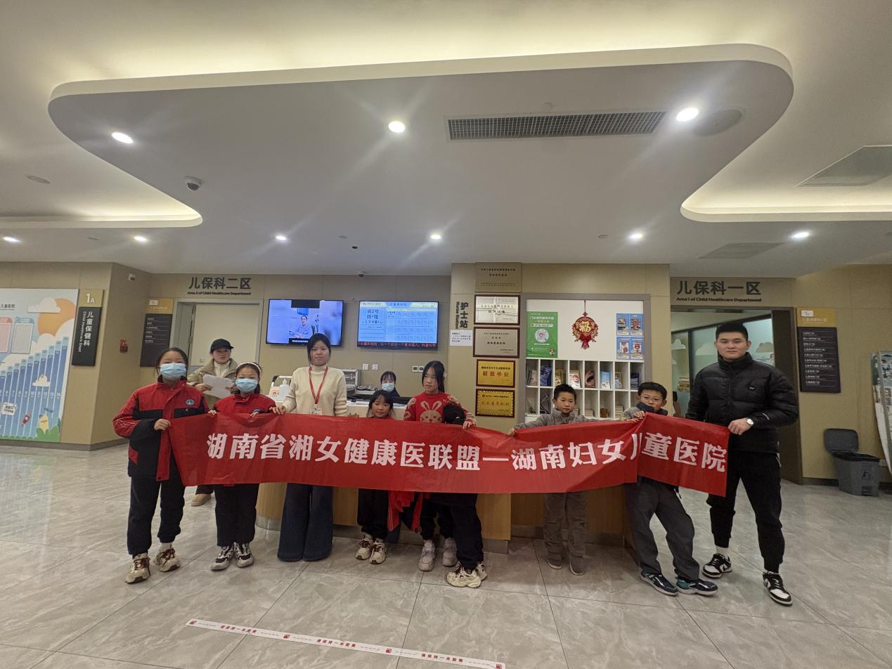 别等孩子近视 300 度、脊柱弯了才后悔！这份「健康体检」你家娃做了吗？