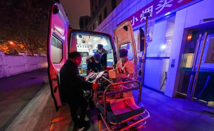 「暴心」突袭，孩子心脏濒临崩溃！他们奔波 400 公里救娃