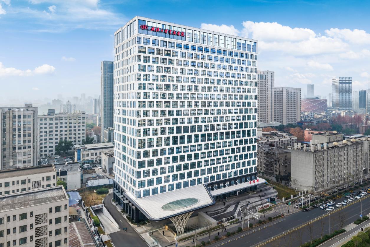 地铁口直通诊室！武汉这家医院新大楼「无缝就医」刷新体验