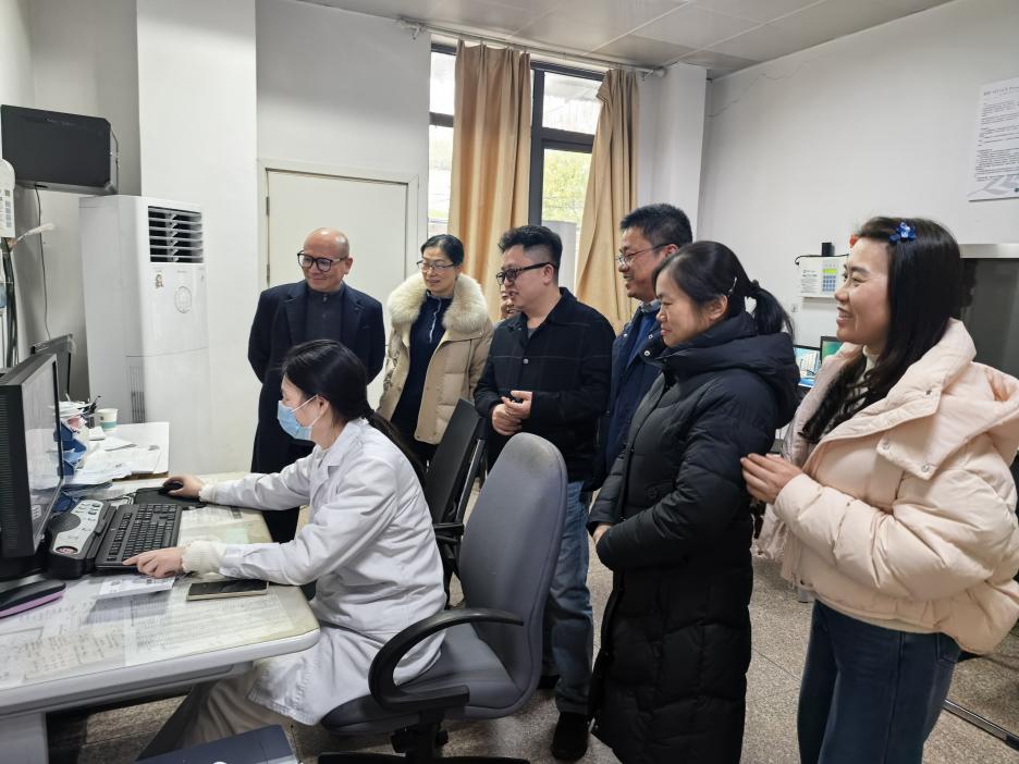 南昌大学二附院医学影像中心专家团赴萍乡市人民医院开展系列巡讲活动