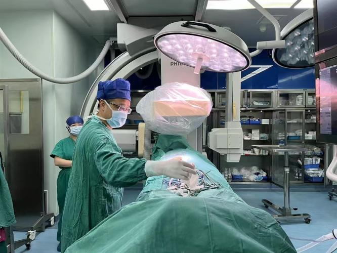 地铁口直通诊室！院内免费摆渡！  武大中南医院破解就诊最后百米难题