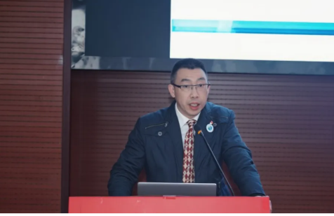 重庆大学附属黔江医院成功举办 2025 年度党建统领高质量发展综合目标管理述职大会