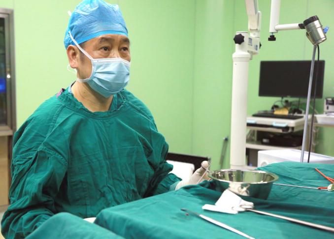 地铁口直通诊室！院内免费摆渡！  武大中南医院破解就诊最后百米难题