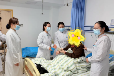 粥暖腊八，暖心送粥，守护健康岁寒时