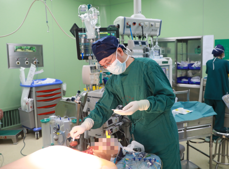 地铁口直通诊室！院内免费摆渡！  武大中南医院破解就诊最后百米难题