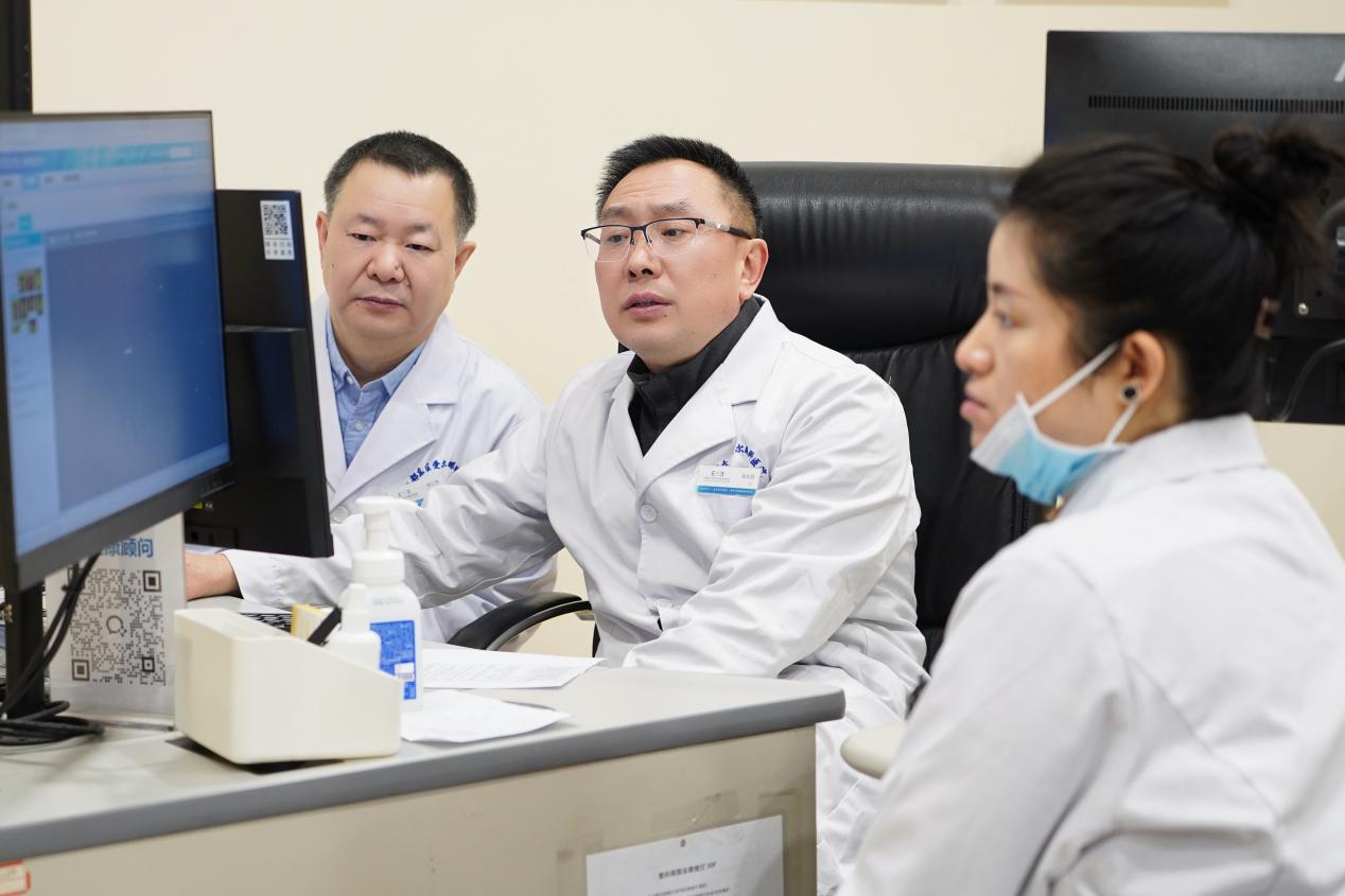 聚焦难治性眼内炎症! 爱尔眼科在成都开设「葡萄膜炎门诊」