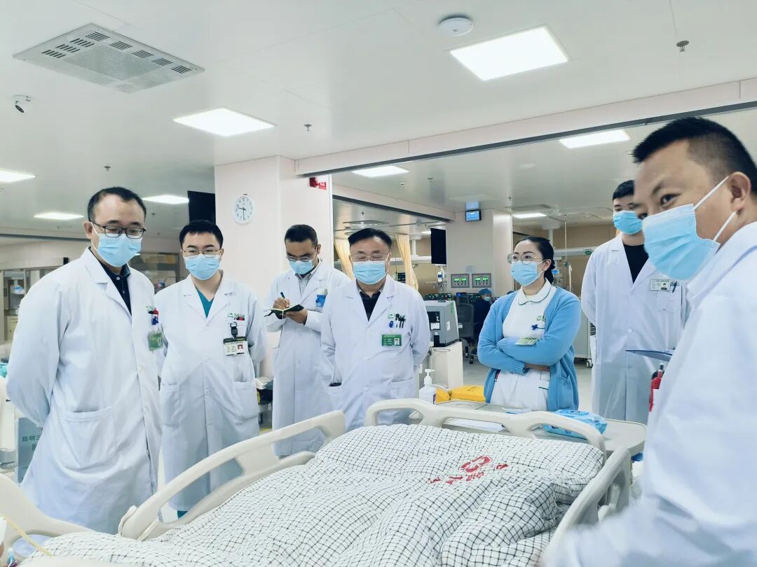 奇迹生还！昆明 14 岁女孩 10 楼坠落……