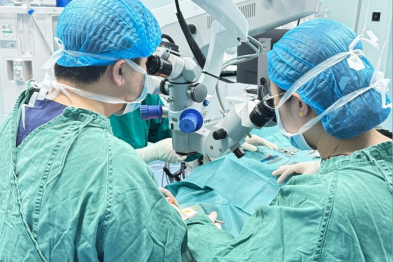 7 岁女童歪头视物背后藏隐情，眼科手术助其缓解眼球震颤困扰