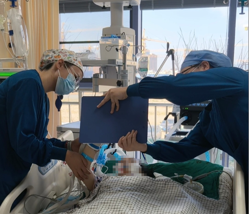 奇迹生还！昆明 14 岁女孩 10 楼坠落……