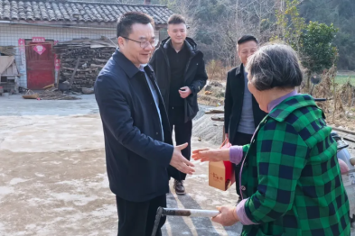 新春送暖显担当 市中心医院开展春节前系列慰问活动