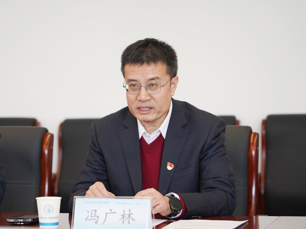 情系高原暖人心  聚力发展担使命——西交大一附院赴青海医院开展考核慰问暨座谈活动