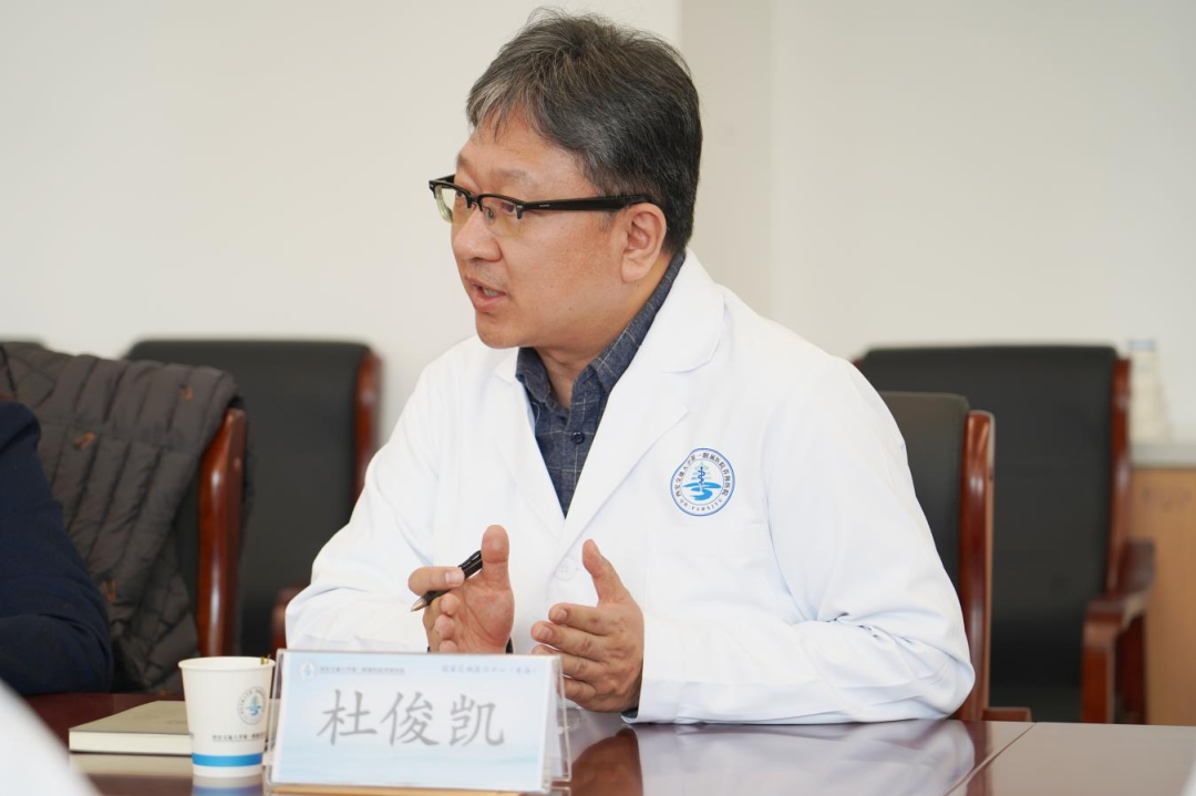 情系高原暖人心  聚力发展担使命——西交大一附院赴青海医院开展考核慰问暨座谈活动