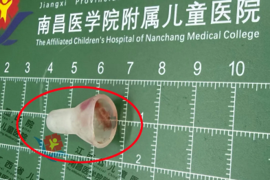 警惕！一个笔帽的「意外」，竟让孩子经历生死 10 分钟！