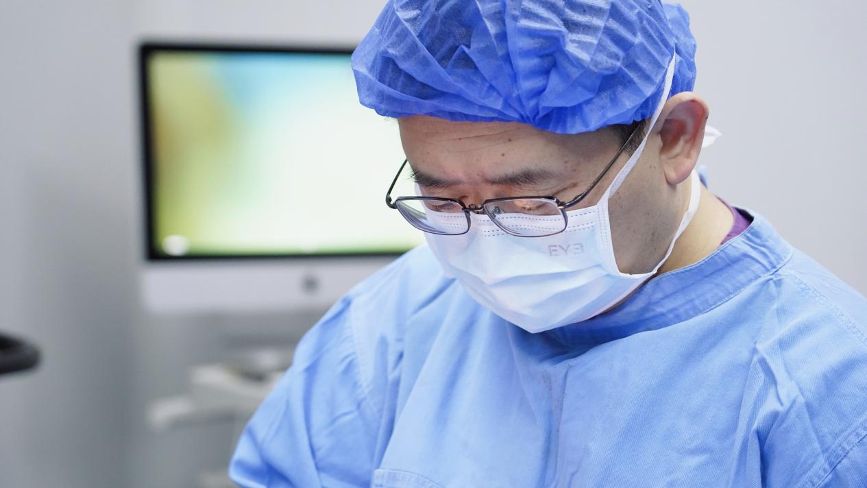 与失明赛跑!视网膜脱离突袭六旬阿姨,24 小时绿色通道紧急手术抢光明