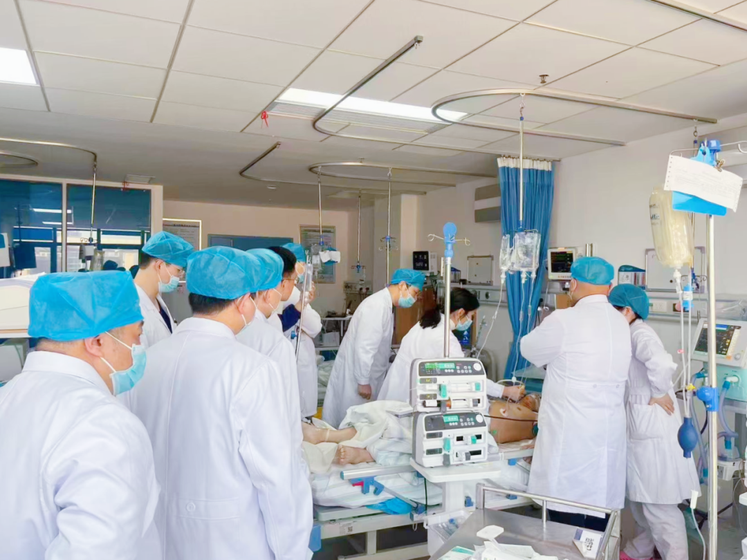 多学科联袂上演「生死时速」，湖北省三创伤中心成功救治危重车祸伤者