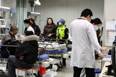 新春坚守一线   守护生命不停歇