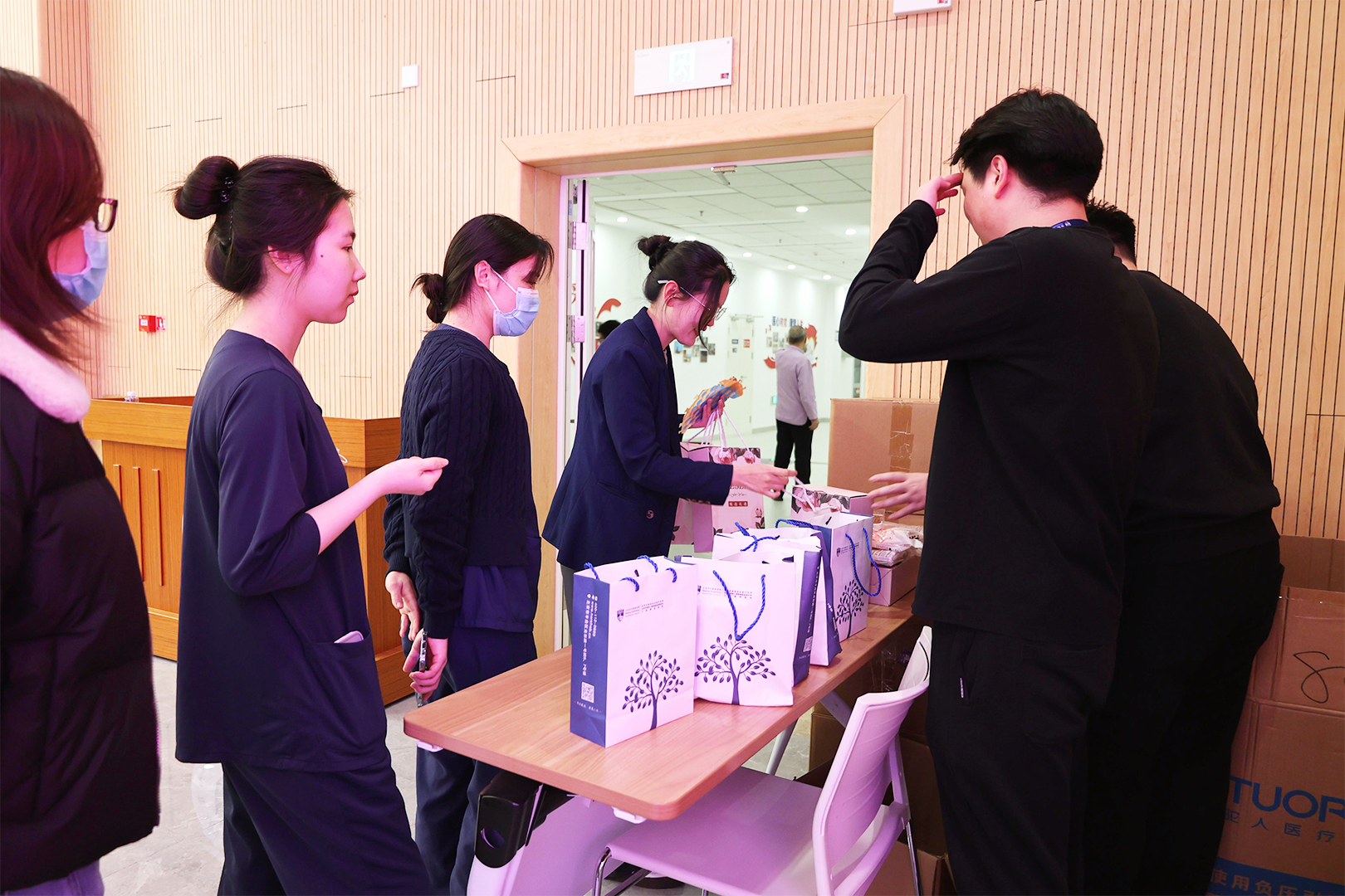 情暖双节，致敬巾帼 | 北京华生康复医院举办「三八」国际妇女节暨元宵节主题活动