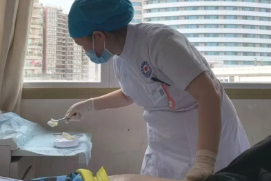 医护协作创奇迹！晚期淋巴瘤患者破「溃」重生