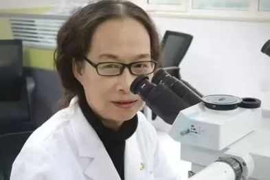 四十载匠心筑梦病理，精准诊断守护生命——记巾帼标兵病理科孙乃英先进事迹