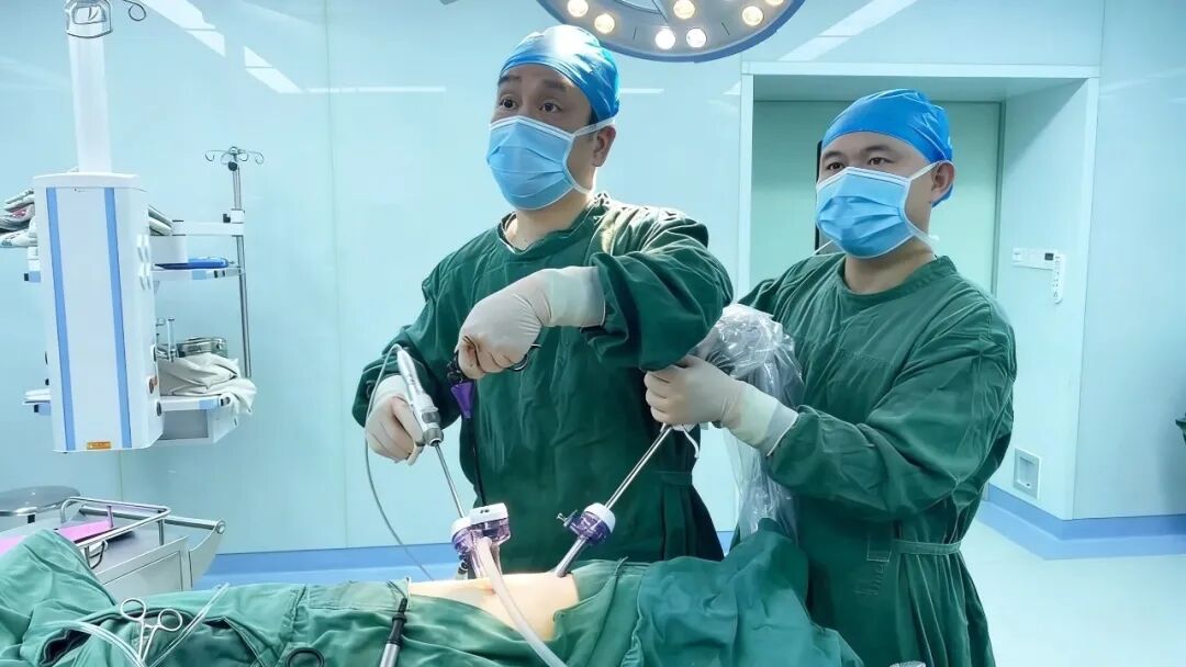 帮扶暖民心 妙手护安康——漳州第三医院帮扶专家助力华安患者重获健康