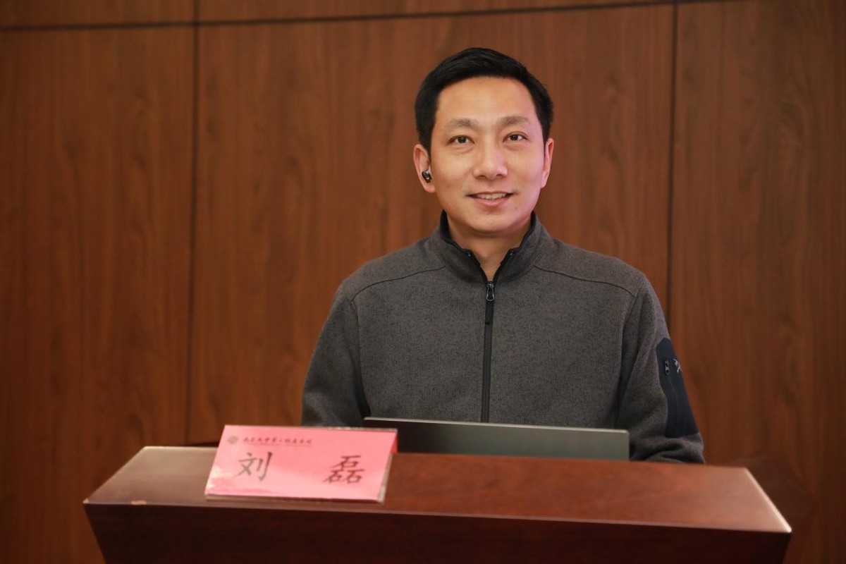 南大二附院工会开展三八妇女节关爱女职工健康科普活动