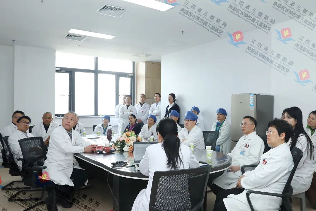 延续性医疗服务新突破|江西省儿童医院吴文波主任团队顺利治疗河南 20 岁女孩罕见膀胱外翻