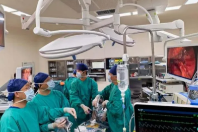 交医精术 | 胸外科张勇教授团队深耕颈腹双单孔微创食管癌根治术获新成效