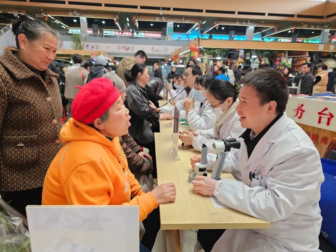 学雷锋,树新风——南大二附院多形式开展「学雷锋日」志愿服务活动