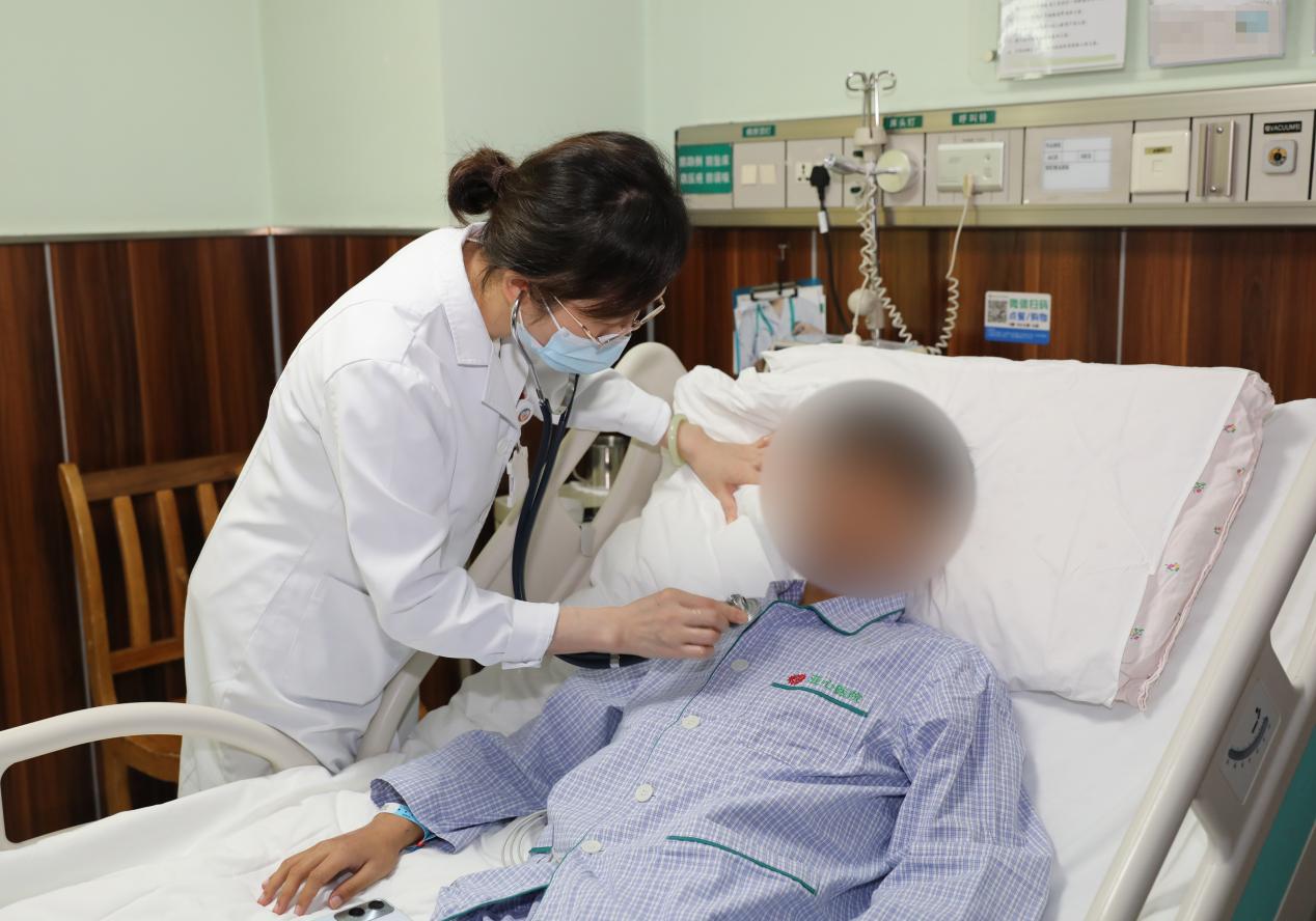 全程零输血!90 克「救命泵」植入心脏 13 岁扩心病男孩重获新生