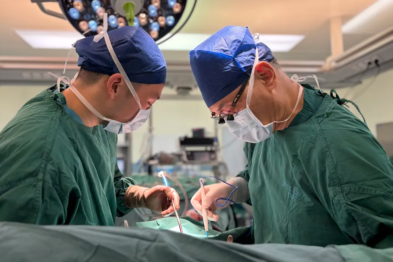 2 次心跳骤停！打开心包喷血 30 厘米，浙大四院心脏团队极限操作，抢回生命