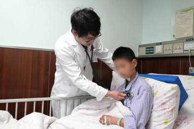 『公益』突破体重极限！10 岁男孩微创补心